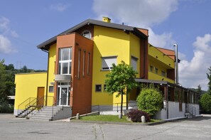Exterior - Millaenya Inn (Entratico)