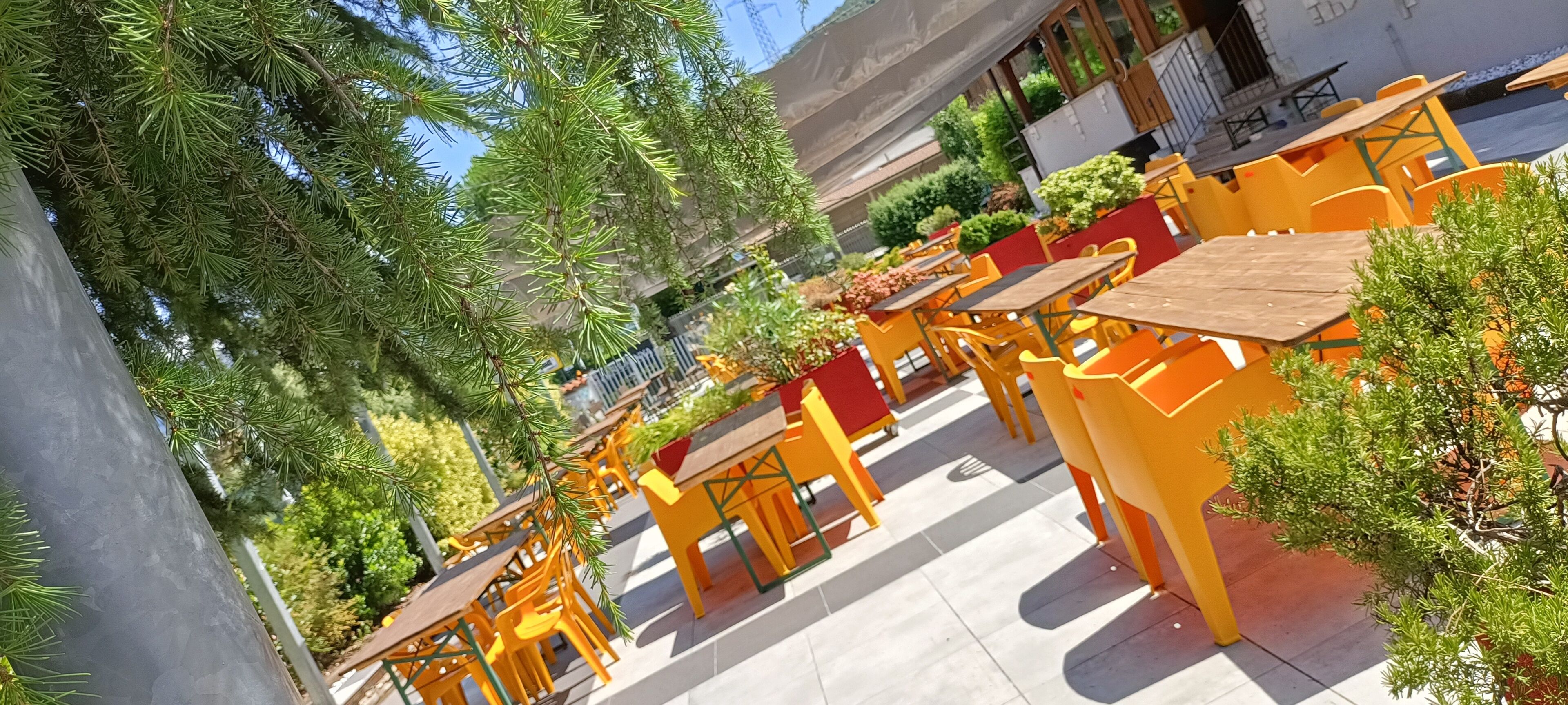 Mittagessen und Abendessen, lokale Küche