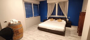 Double Room | In-room safe, desk, free WiFi - Millaenya Inn (Entratico)