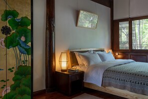 Suite Familiale | Couette en duvet d'oie, bureau, rideaux occultants
