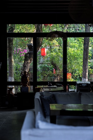 Khu sảnh