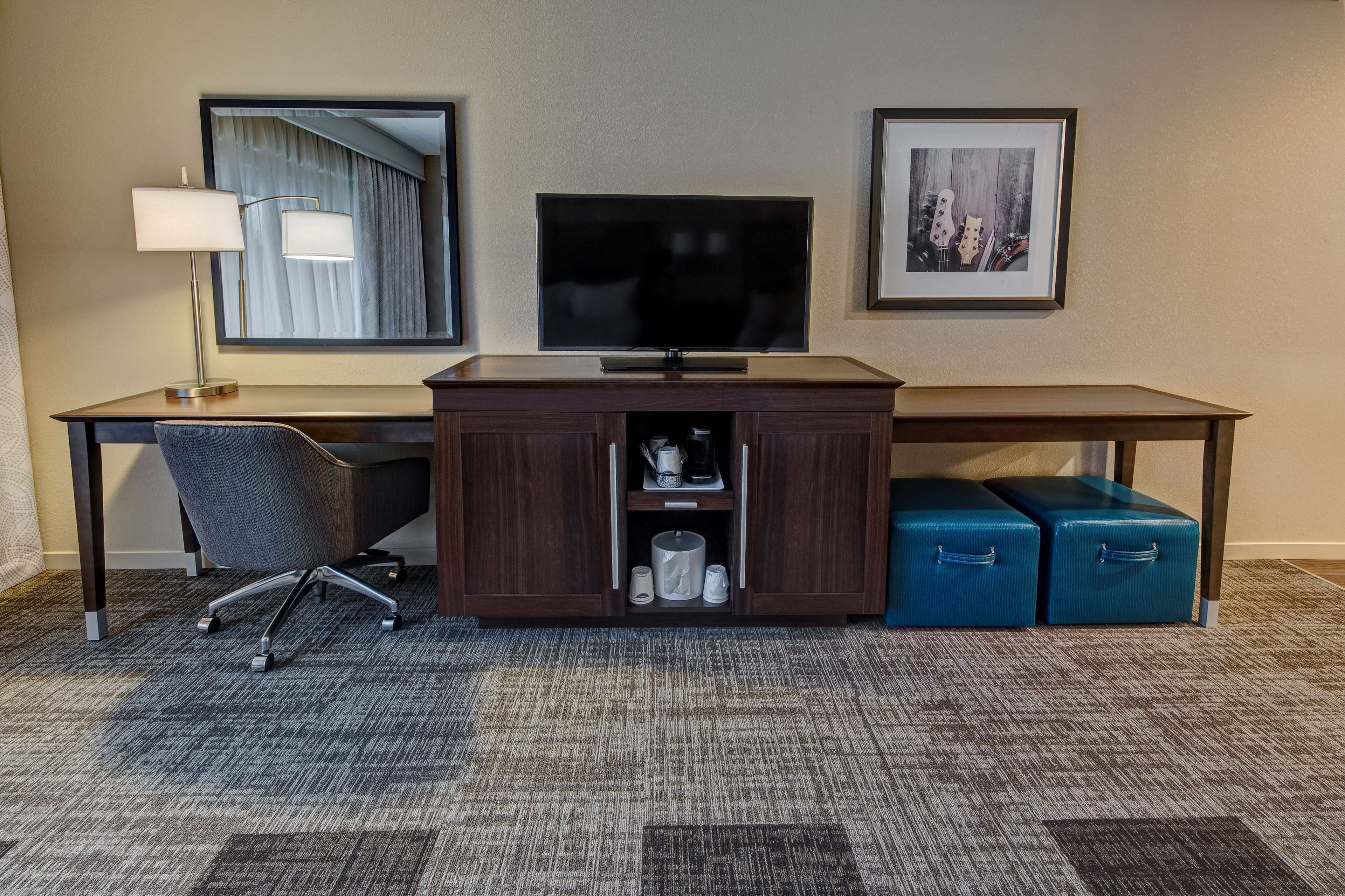 1 bedroom, in-room safe, desk, iron/ironing board