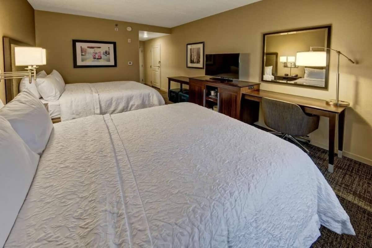 In-room safe, desk, iron/ironing board, WiFi