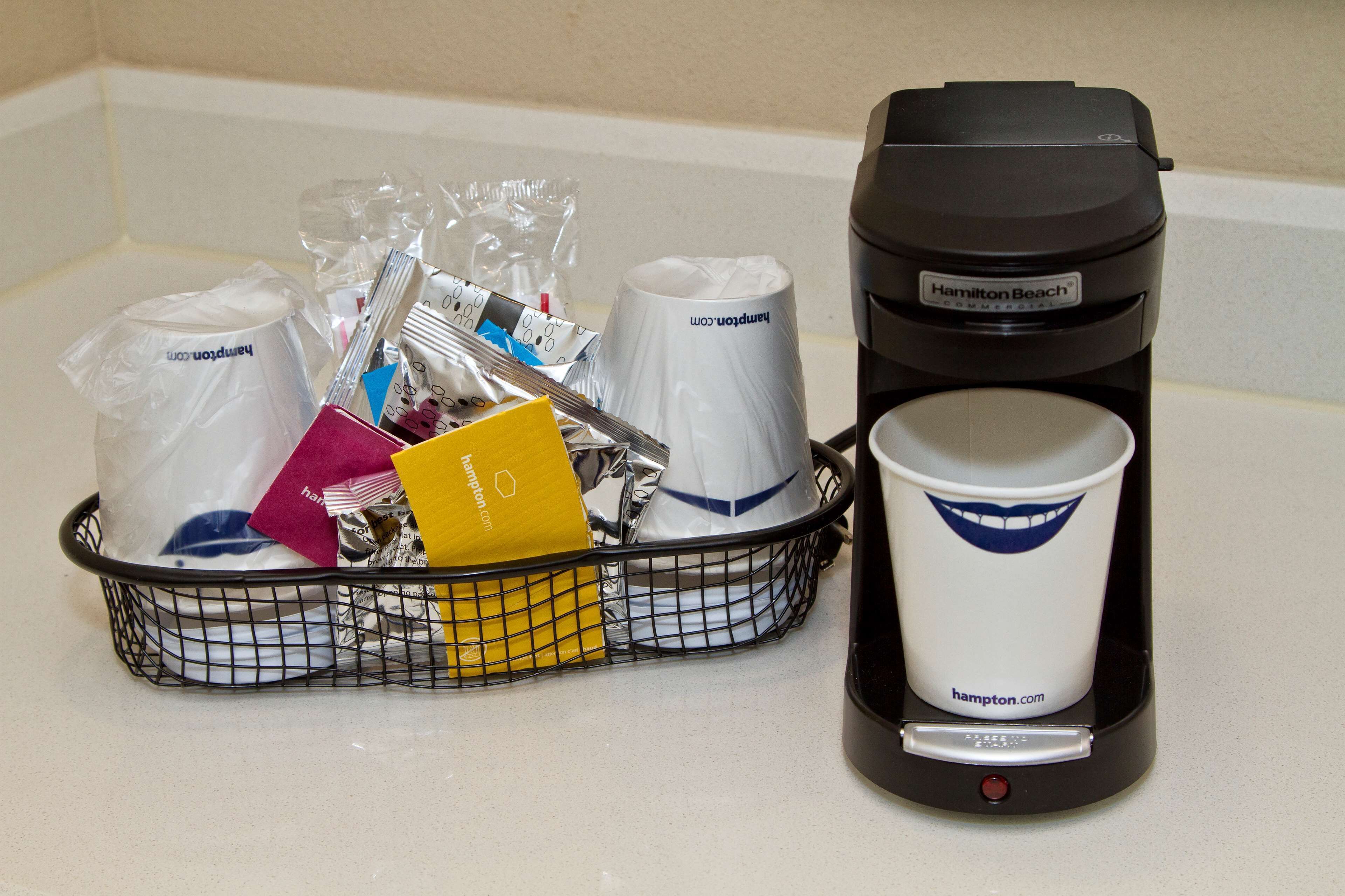 room, 1 king bed, accessible, non smoking | 1 bedroom, in-room safe, desk, iron/ironing board