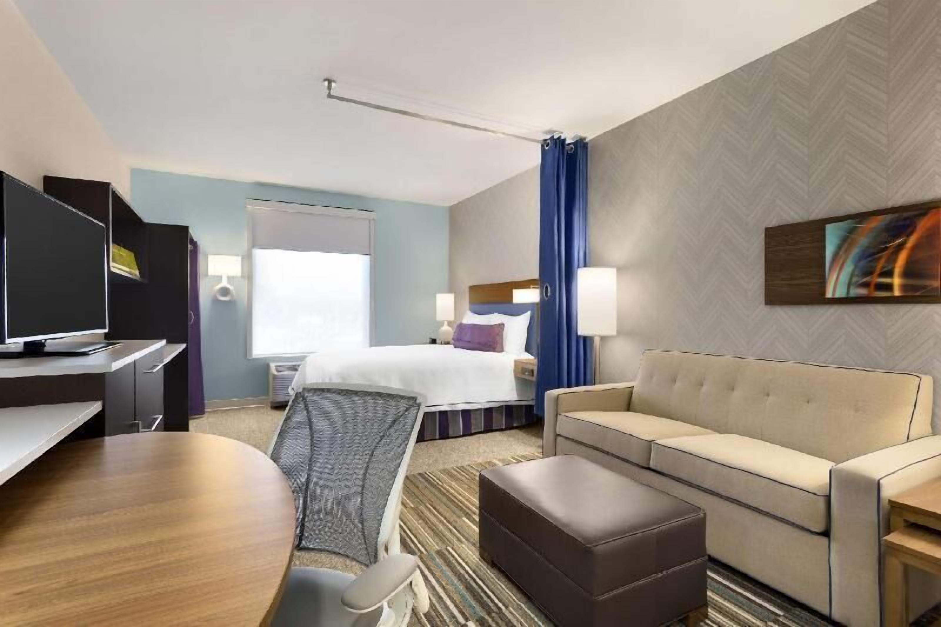 Literie de qualité supérieure, coffres-forts dans les chambres, bureau