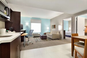 Premium bedding, in-room safe, desk, laptop workspace