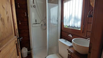 샤워 시설, 무료 세면용품, 헤어드라이어