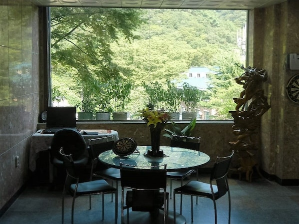 Interior entrance - EUNHYE Family Hotel (Jangseong)