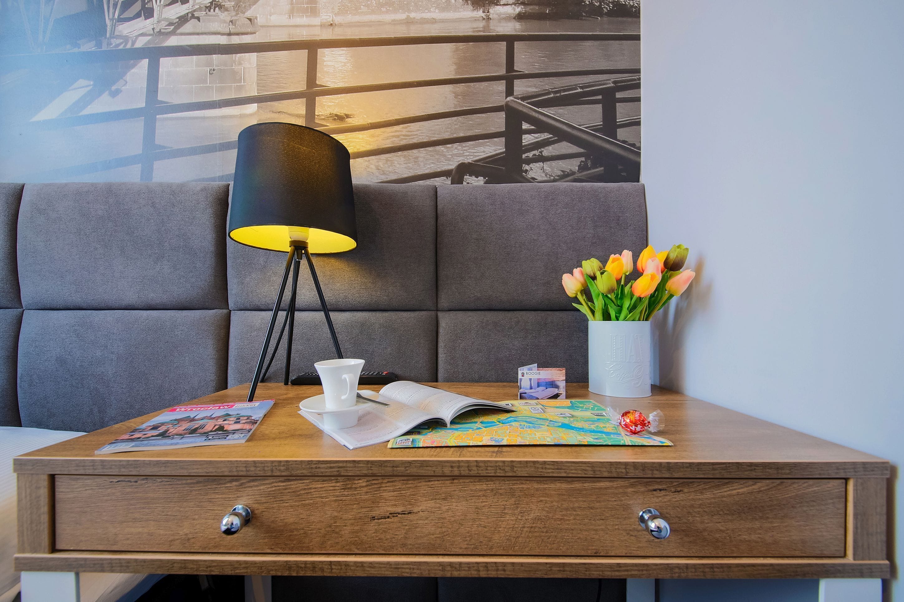 single room | living area | flat-screen tv