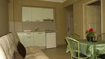 Apartment, 1 Bedroom | Living area