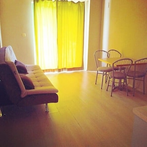 Apartment, 1 Bedroom | Living room | 32-inch LCD TV with cable channels, TV - Sayar Apart (Marmaris)