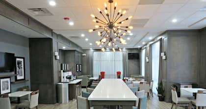 Hampton Inn by Hilton Detroit Dearborn