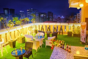 Terrace/patio - The Mou Hotel (Phnom Penh)