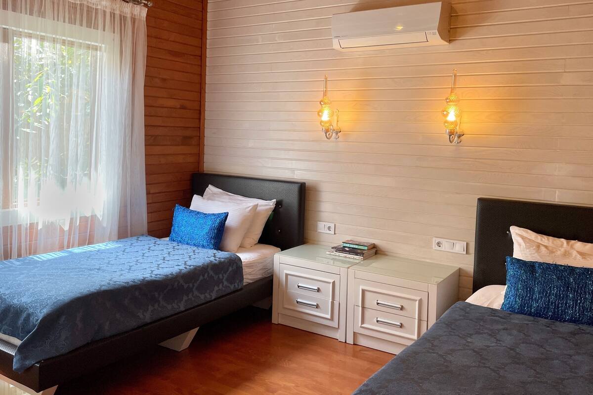 deluxe bungalow | 1 bedroom, minibar, in-room safe, individually decorated