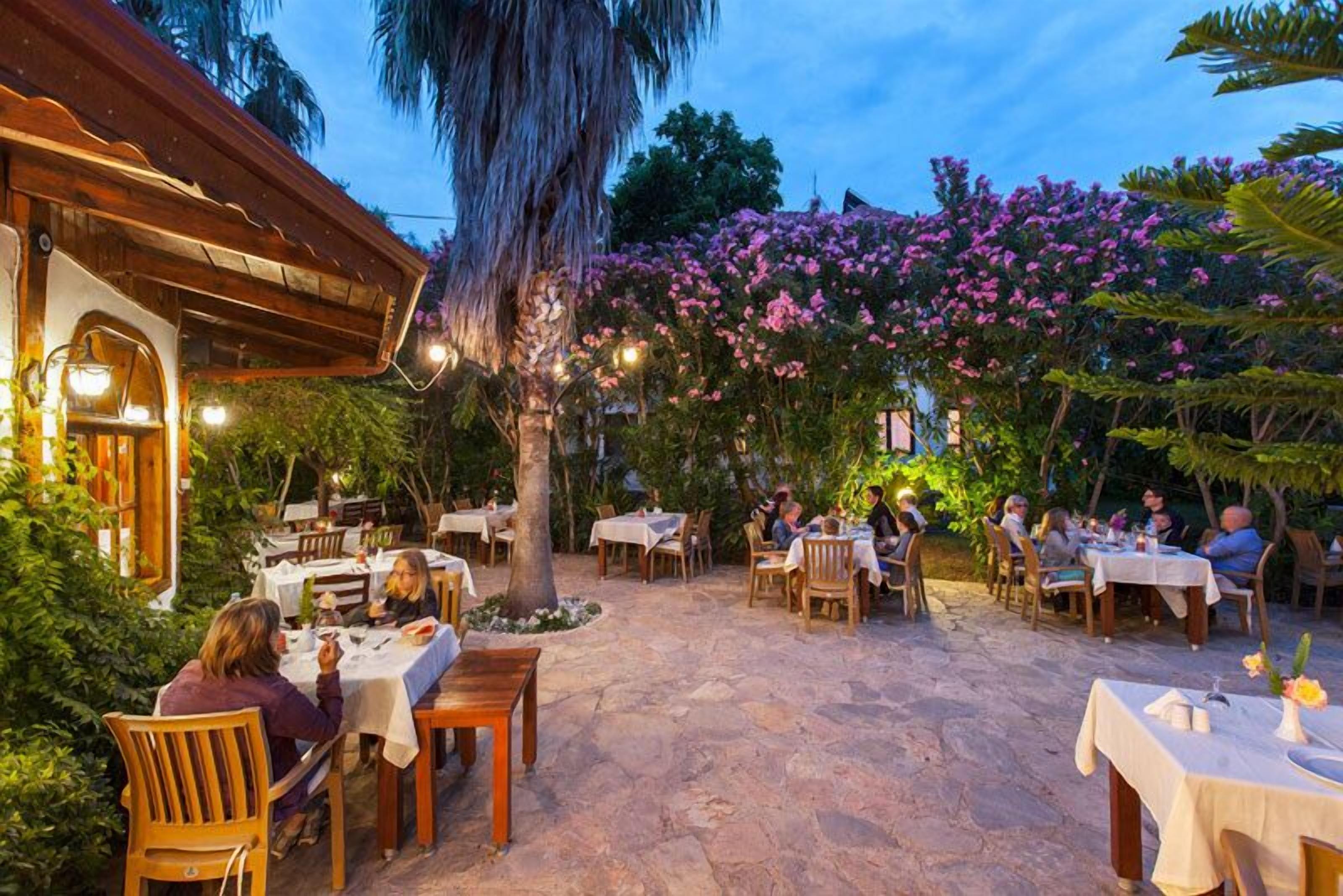 2 restaurants, breakfast, lunch, dinner served; turkish cuisine