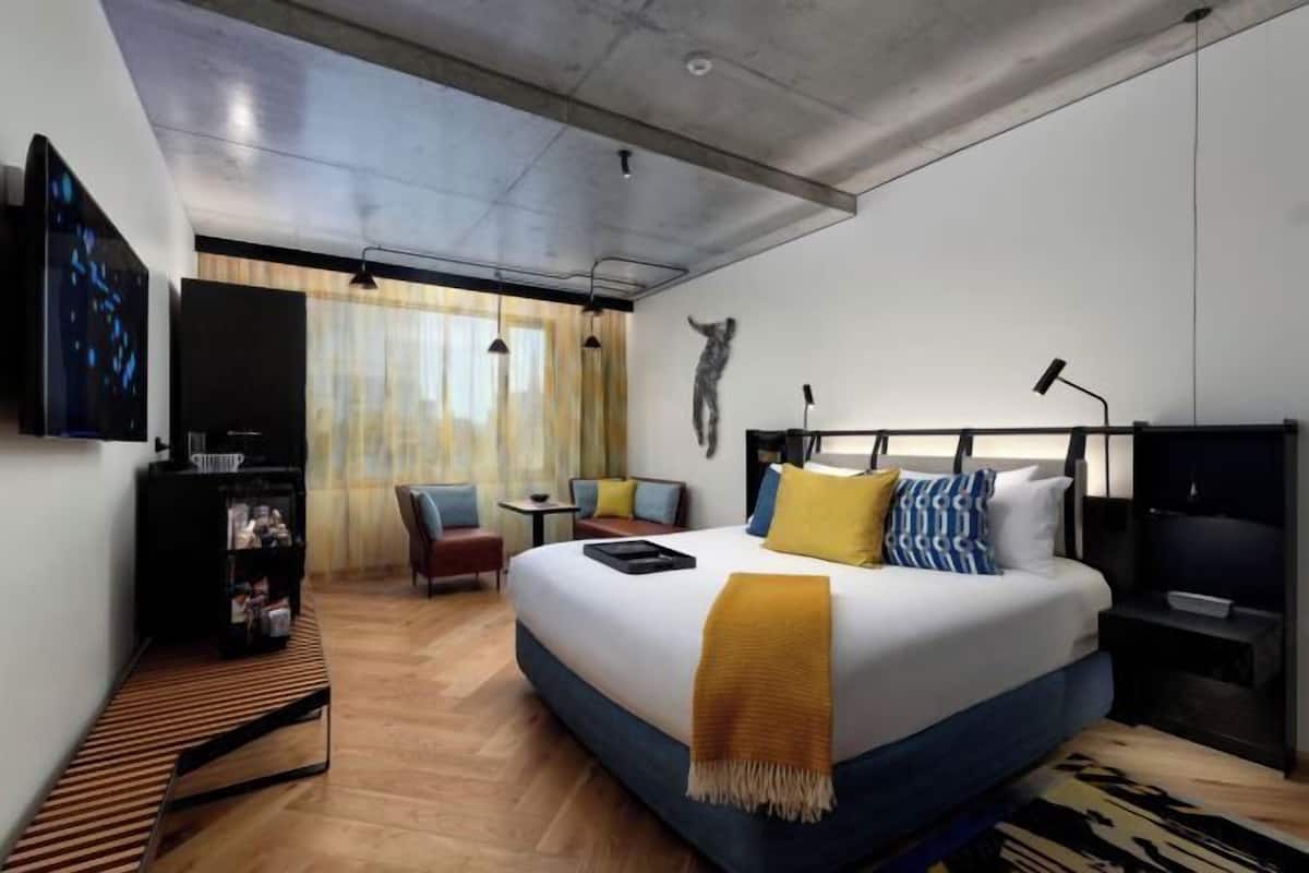Premium bedding, minibar, in-room safe, blackout curtains