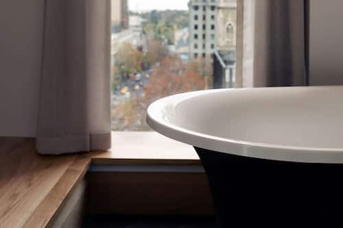 QT Corner King Room | Premium bedding, minibar, in-room safe, blackout curtains