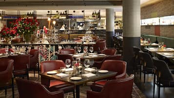 Breakfast, lunch, dinner served; Modern European cuisine