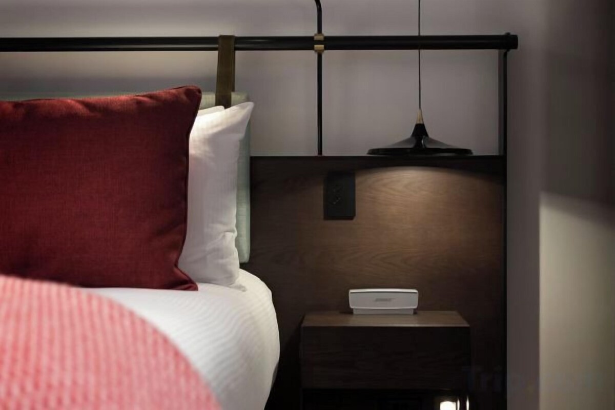 Premium bedding, minibar, in-room safe, blackout curtains