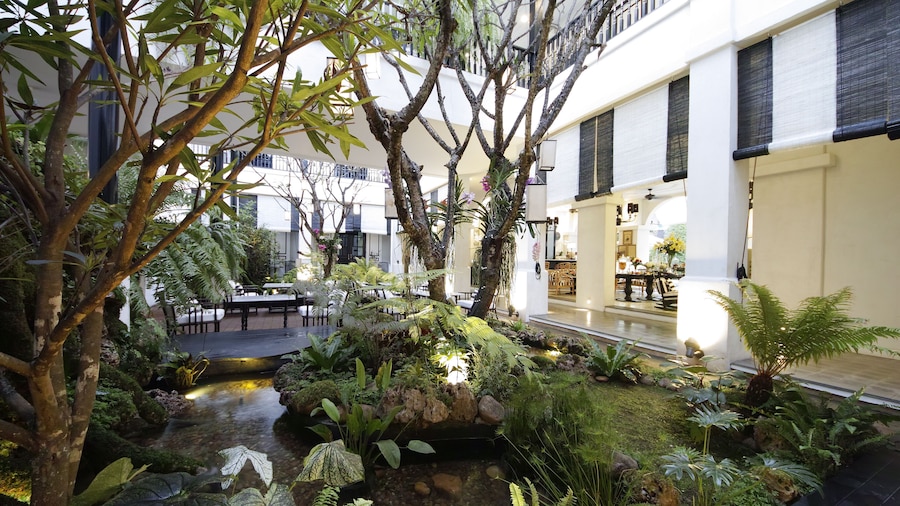 99 The Heritage Hotel