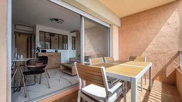 Deluxe Apartment, Partial Sea View | Terrace/patio