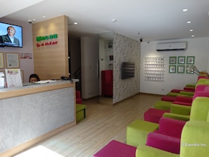 Lobby - Time Traveller's Hotel (Manila)