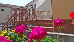 Apartamento, 2 habitaciones | Terraza o patio