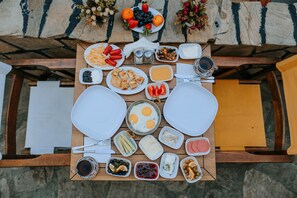 Se sirven desayunos, almuerzos y cenas