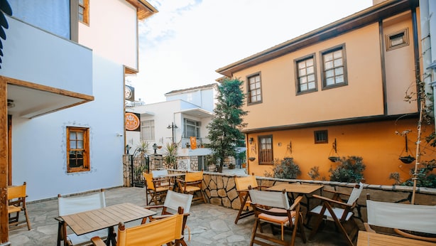Breakfast, lunch and dinner served - Patio Hotel (Antalya)