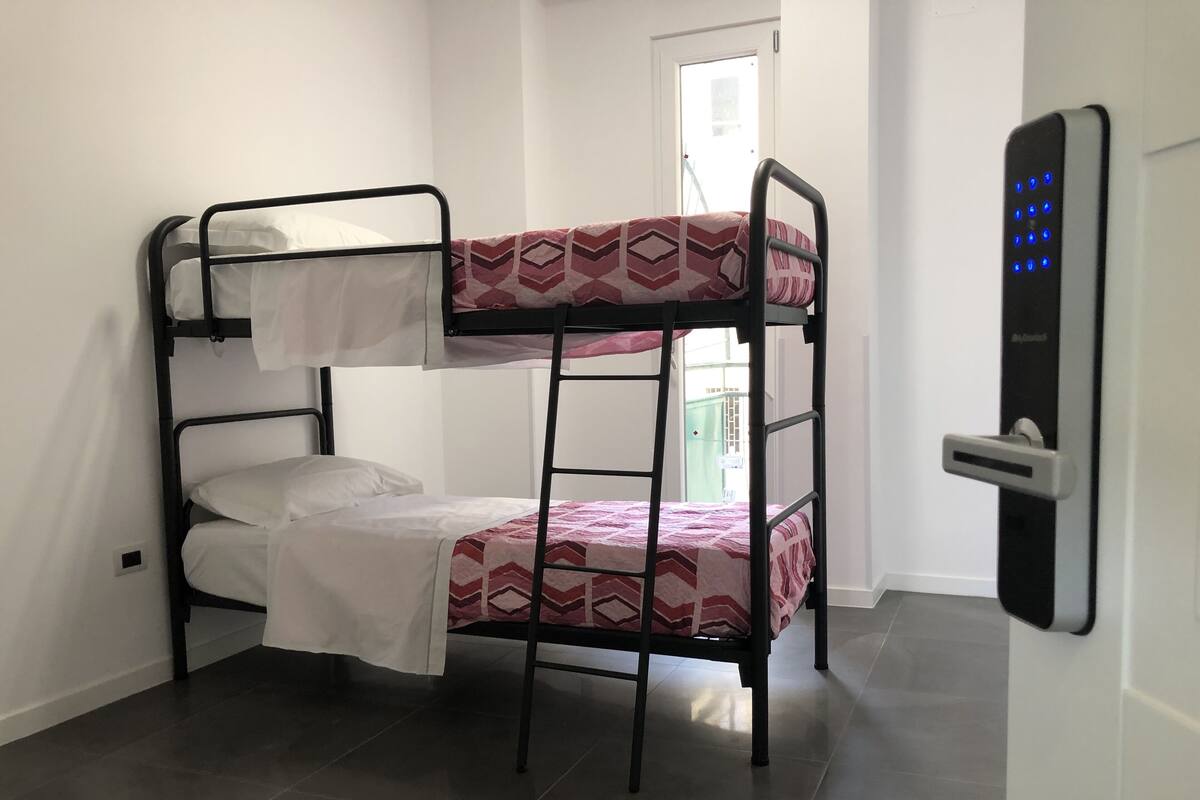 Comfort Shared Dormitory, Women only (4 people) | Desk, iron/ironing board (on request), WiFi (free)