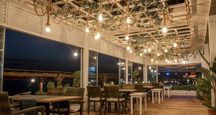 Side Beach Club Hotel