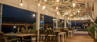 Side Beach Club Hotel