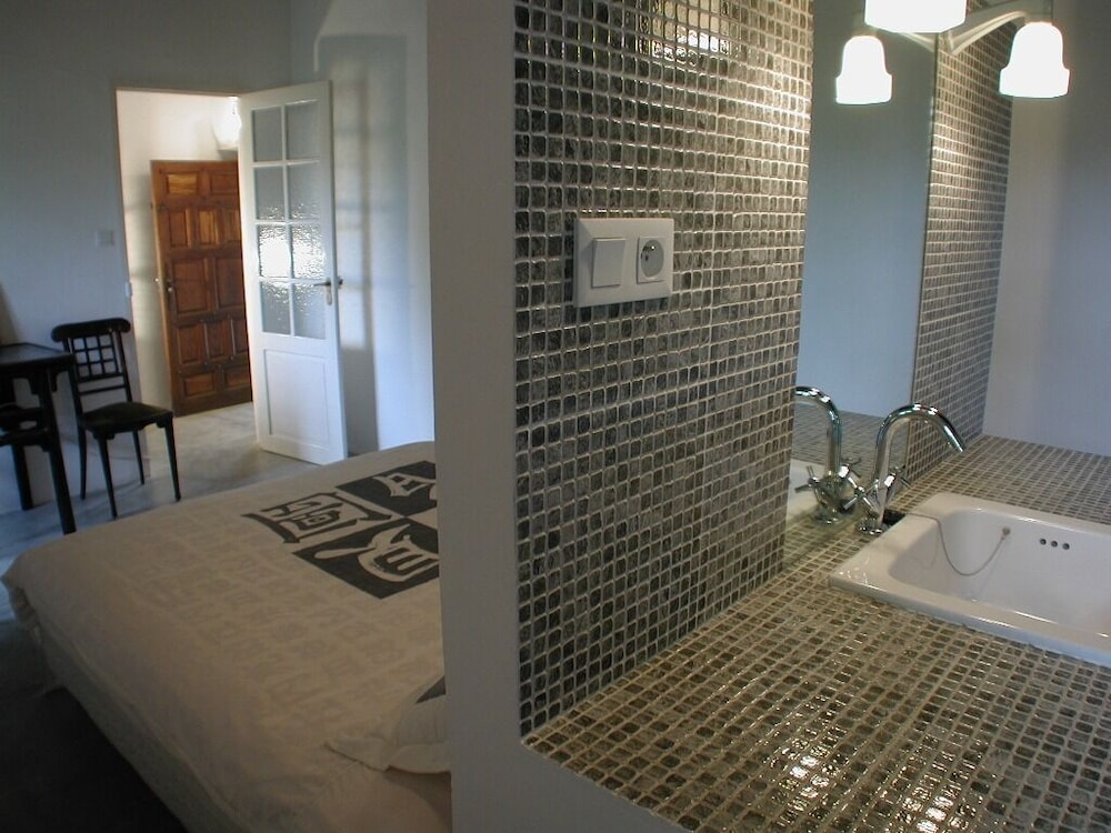 Château Beaupré Deleuze by null