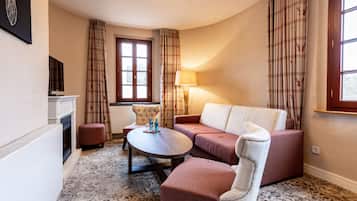Comfort-Doppel- oder -Zweibettzimmer | Allergikerbettwaren, individuell dekoriert, Schreibtisch