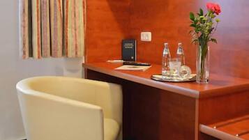 Classic Single Room | Hypo-allergenic bedding, individually decorated, desk, laptop workspace