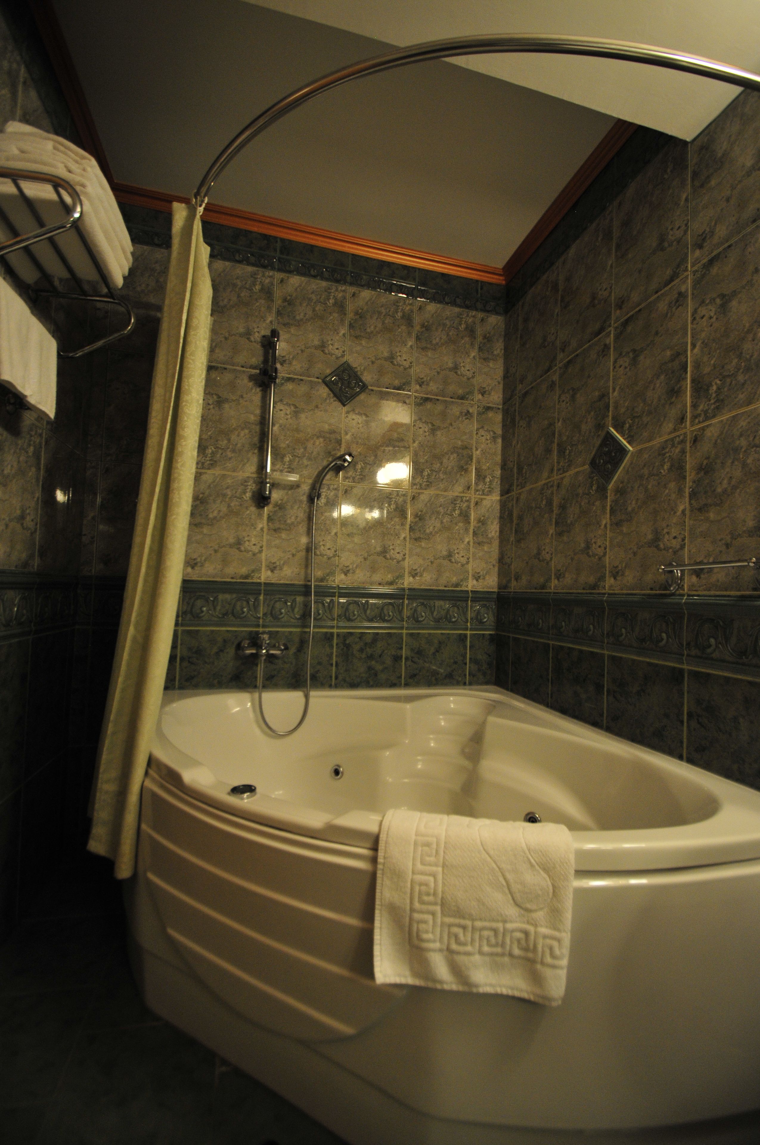 imperial suite | private spa tub