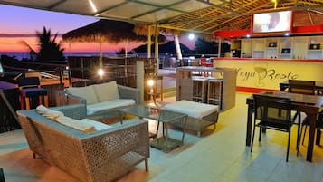Bar vid poolen