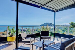 Appartement chambre cuisine salon vue sur mer | 露台