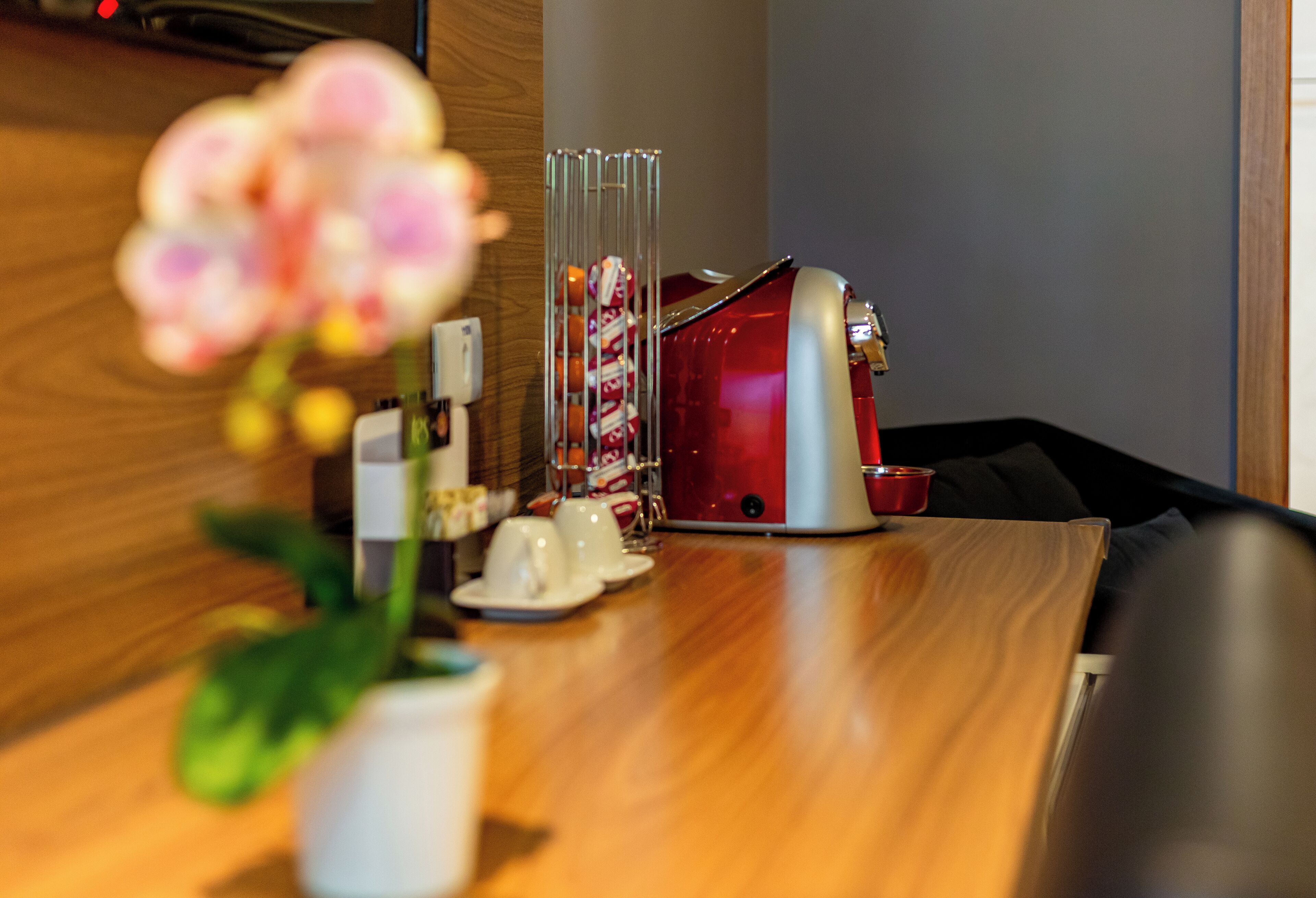 suite master plus | minibar, in-room safe, desk, blackout curtains