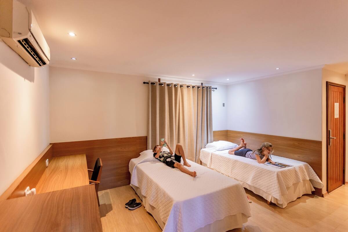 suite family | minibar, in-room safe, desk, blackout curtains