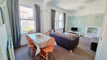 Apartment, Private Bathroom, Garden View (2) | Restoran