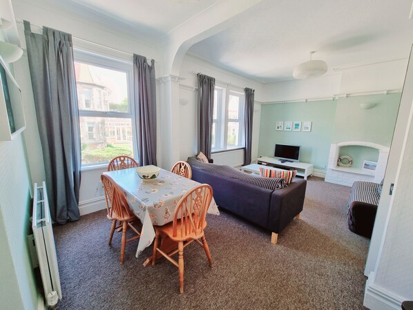 Apartment, eigenes Bad, Gartenblick (2) | Restaurant