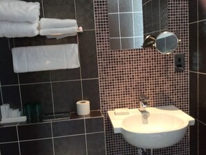 Dobbeltrom – superior, eget bad | Bad