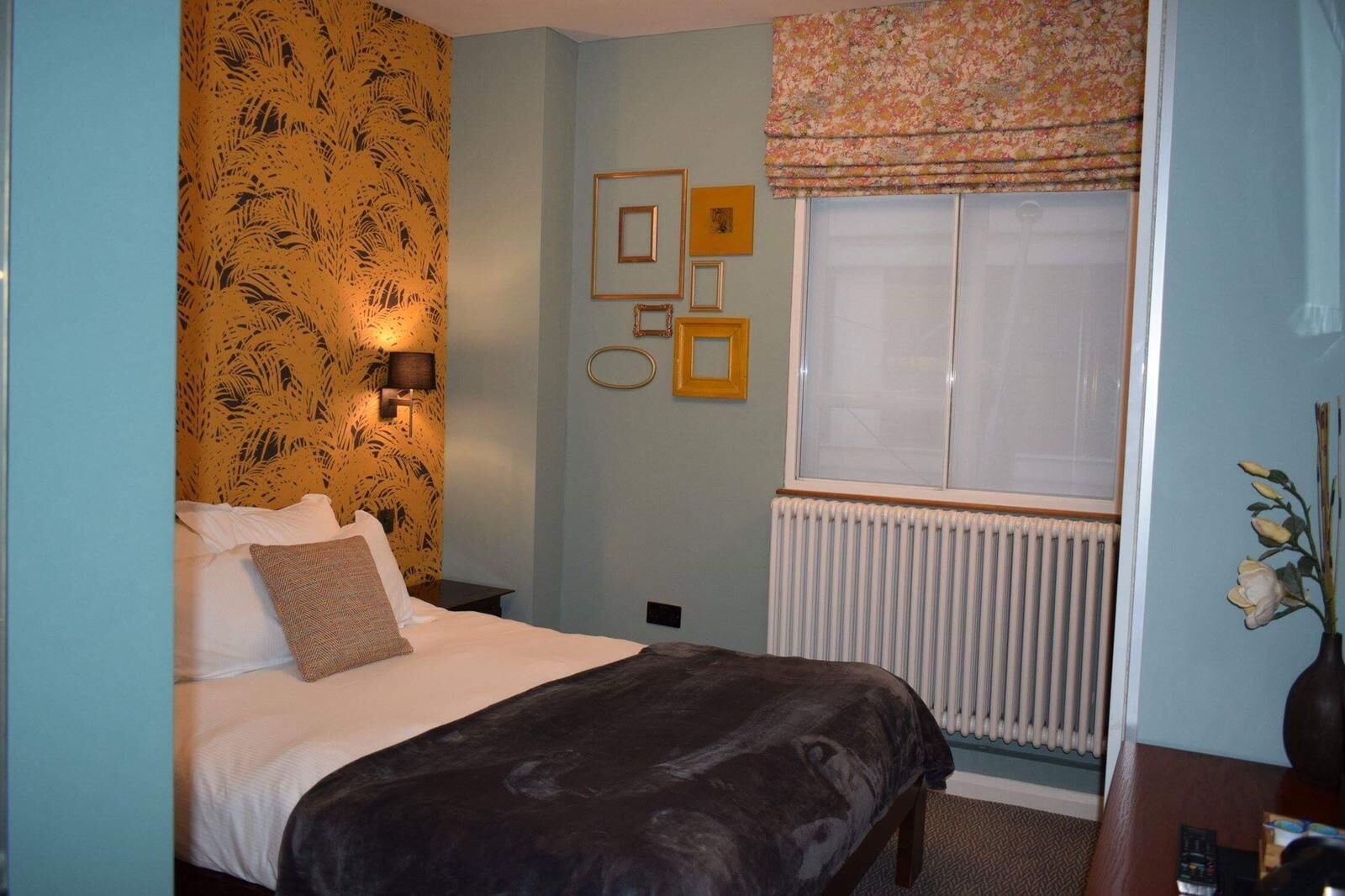 Photo - The Fitzrovia Belle Hotel