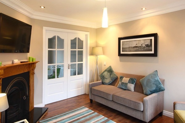 Room, Private Bathroom (3 Storey House - 3 Rooms) | Lounge