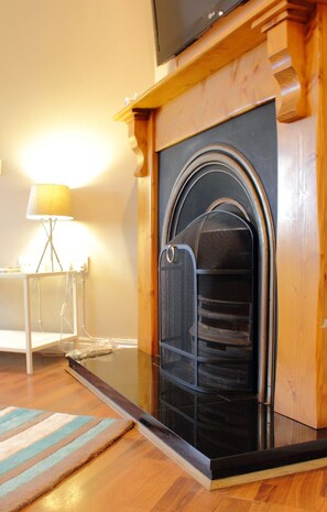 Room, Private Bathroom (3 Storey House - 3 Rooms) | Interior