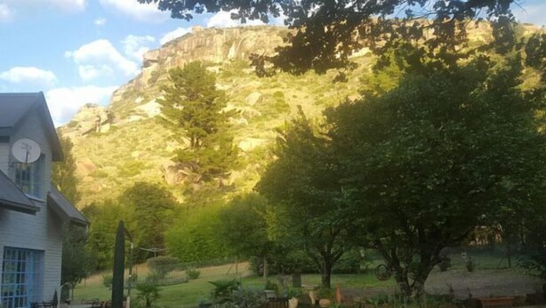 Front of property - Ambleside Clarens Self Catering Cottages (Clarens)