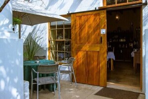 Breakfast and dinner served - The Barracks (Umsobomvu)