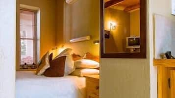 Minibar, wifi gratis y ropa de cama