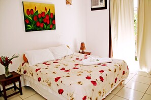 Minibar, iron/ironing board, free WiFi, bed sheets